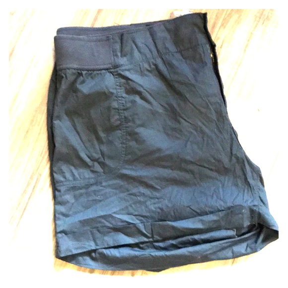 torrid Pants - NWT Torrid gray elastic shorts size 24